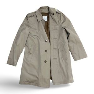 Vintage Tan authentic London Fog Maincoat.